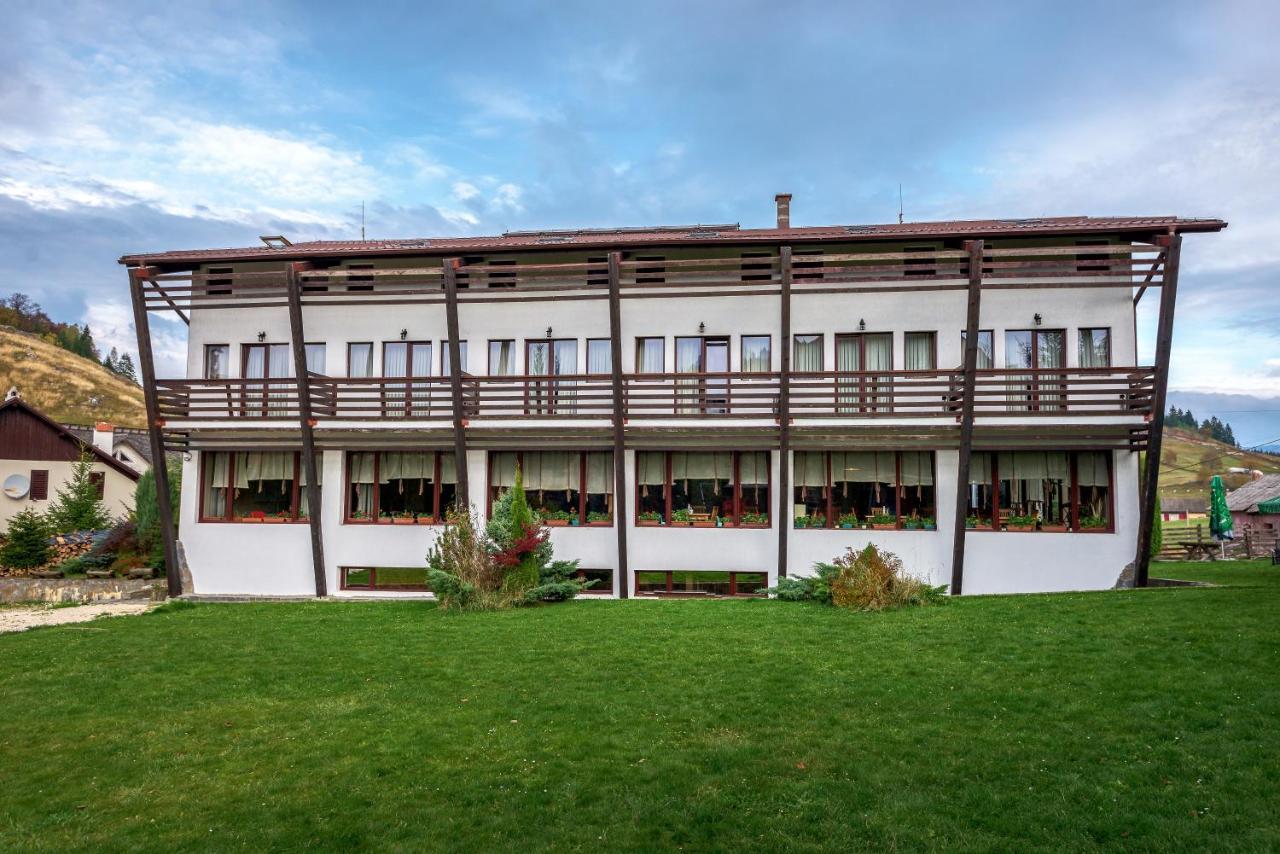 Casa Muntelui Hotel Fundata Eksteriør billede