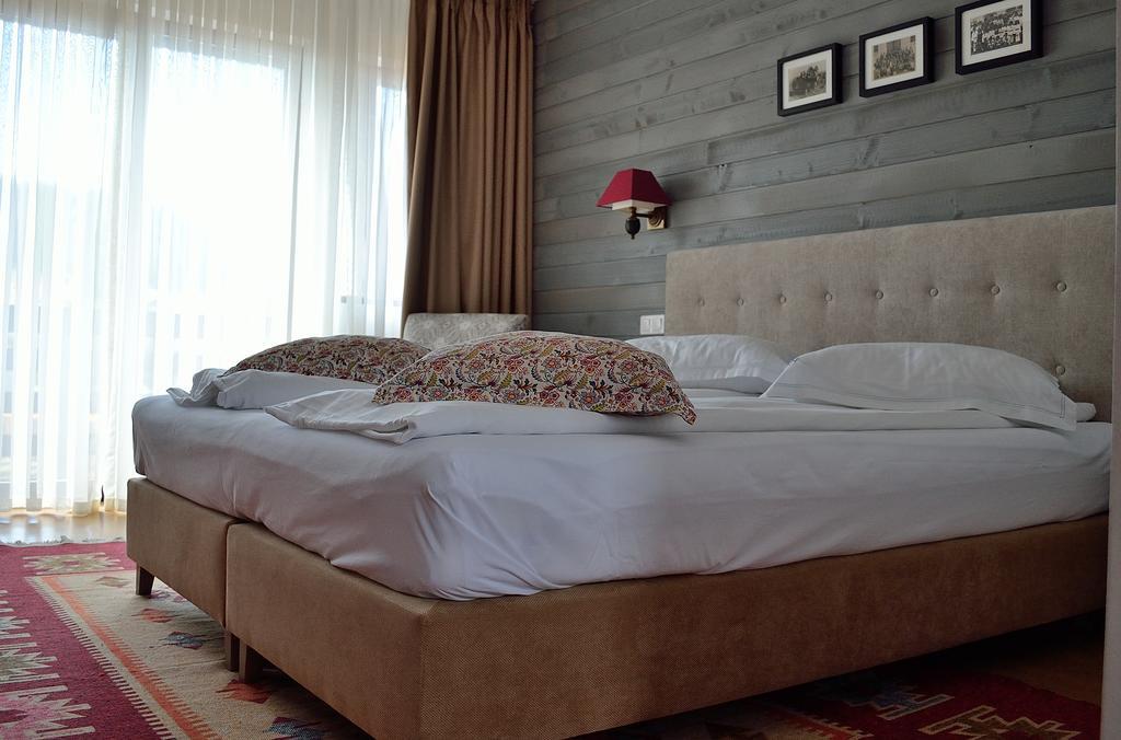 Casa Muntelui Hotel Fundata Eksteriør billede